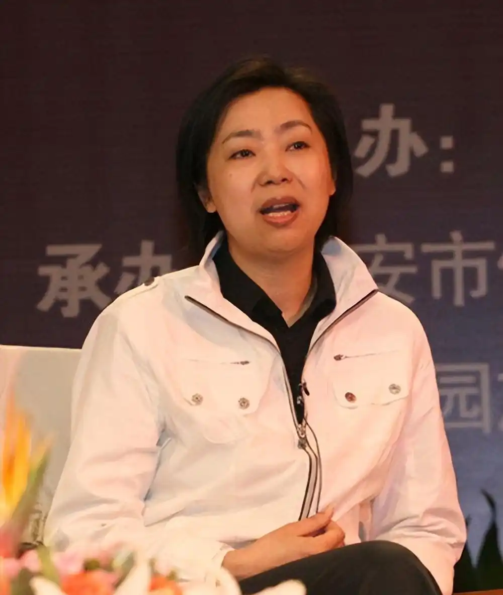 老女排梁艳_中国女排五连冠梁艳_梁艳的排球生涯与人生选择