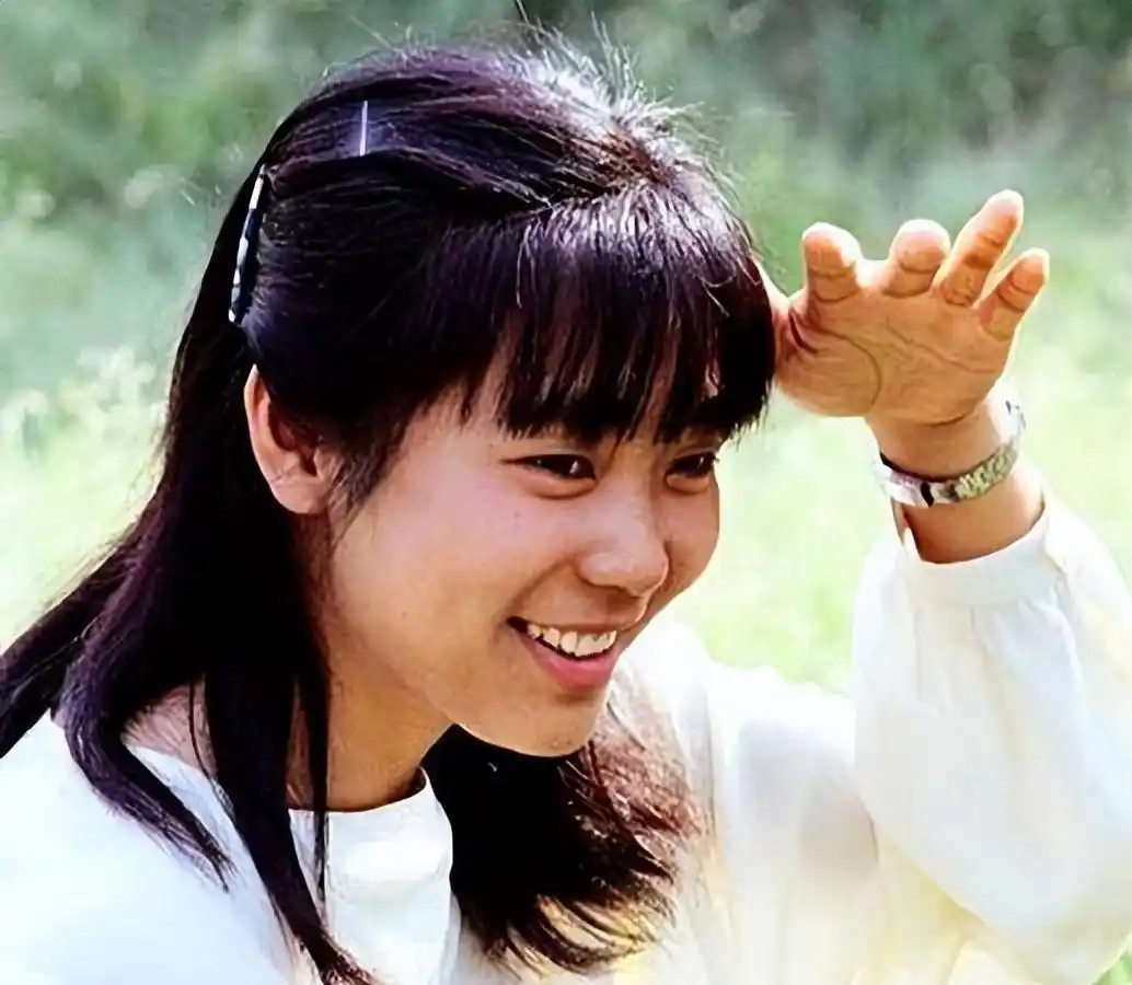 中国女排五连冠梁艳_老女排梁艳_梁艳的排球生涯与人生选择