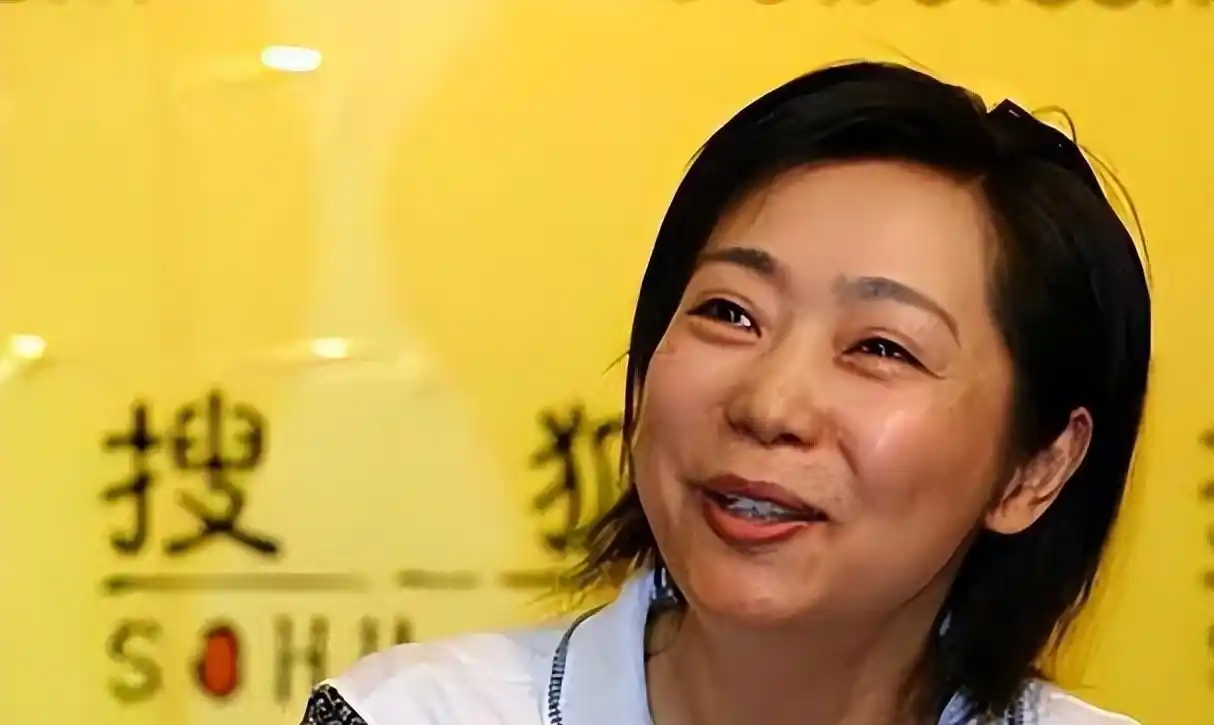 老女排梁艳_梁艳的排球生涯与人生选择_中国女排五连冠梁艳