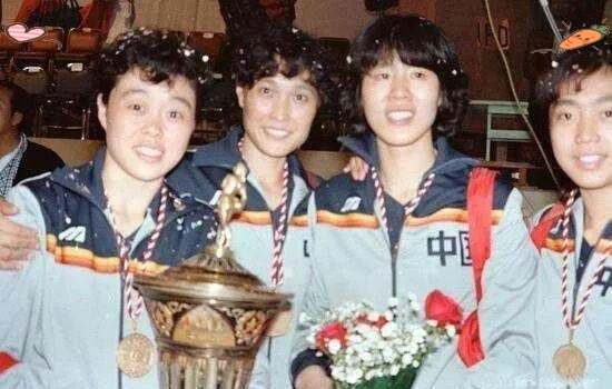 梁艳 中国女排五连冠 女排副攻手_老女排梁艳