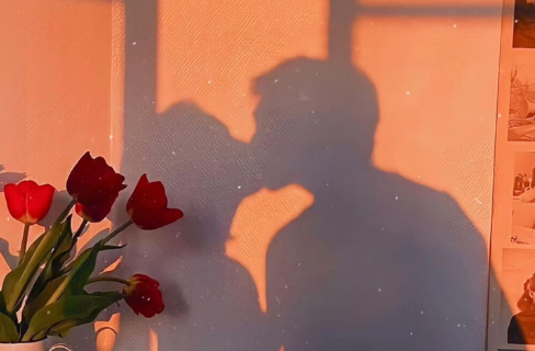 （2025年）送女生礼物推荐，宝藏又实用的送女朋友礼物清单。从18到30+岁都能送！不踩雷的女生礼物「万能公式」