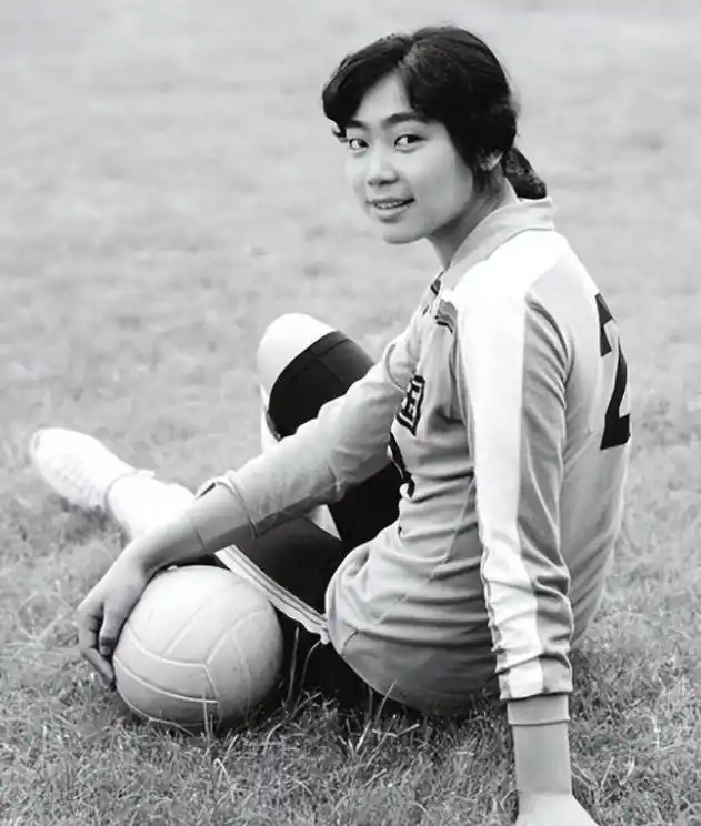 老女排梁艳_梁艳退役后生活_梁艳中国人民大学摄影专业