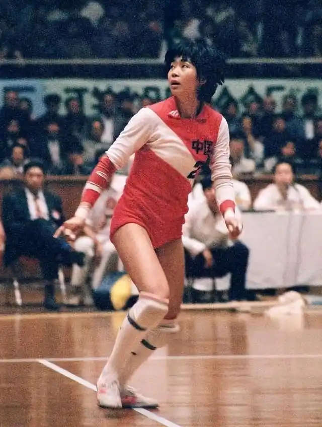 梁艳退役后生活_老女排梁艳_梁艳中国人民大学摄影专业