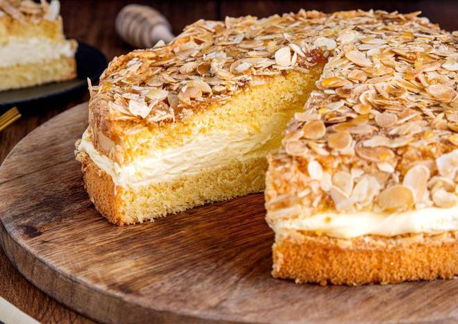 黑森林蛋糕特点_圣诞饼干_德国甜点种类