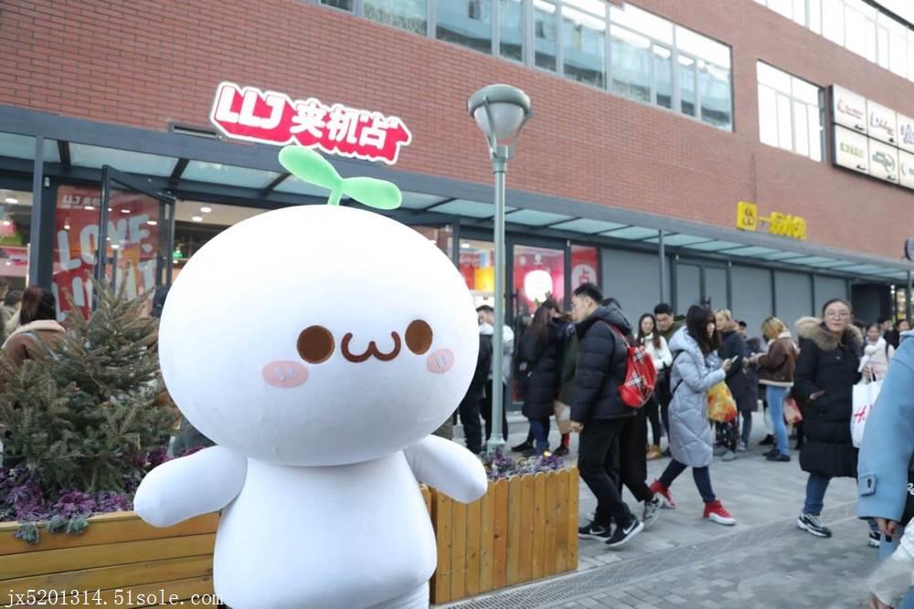 网红娃娃机店，为什么夹机占如此火爆，如何复制网红娃娃机店