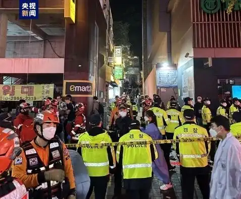 梨泰院踩踏事故救援现场_韩国梨泰院特别法通过_韩国梨泰院踩踏事件调查结果出炉