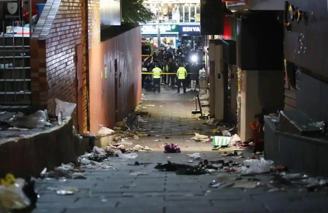 韩国梨泰院踩踏事件调查结果出炉_韩国消防员心理创伤失踪事件_梨泰院踩踏事故消防队员失踪