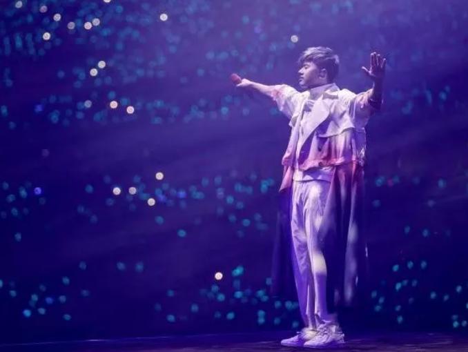 张杰 31届世界大学生夏季运动会形象大使_张杰 成名之路经历_张杰是哪一届的快男