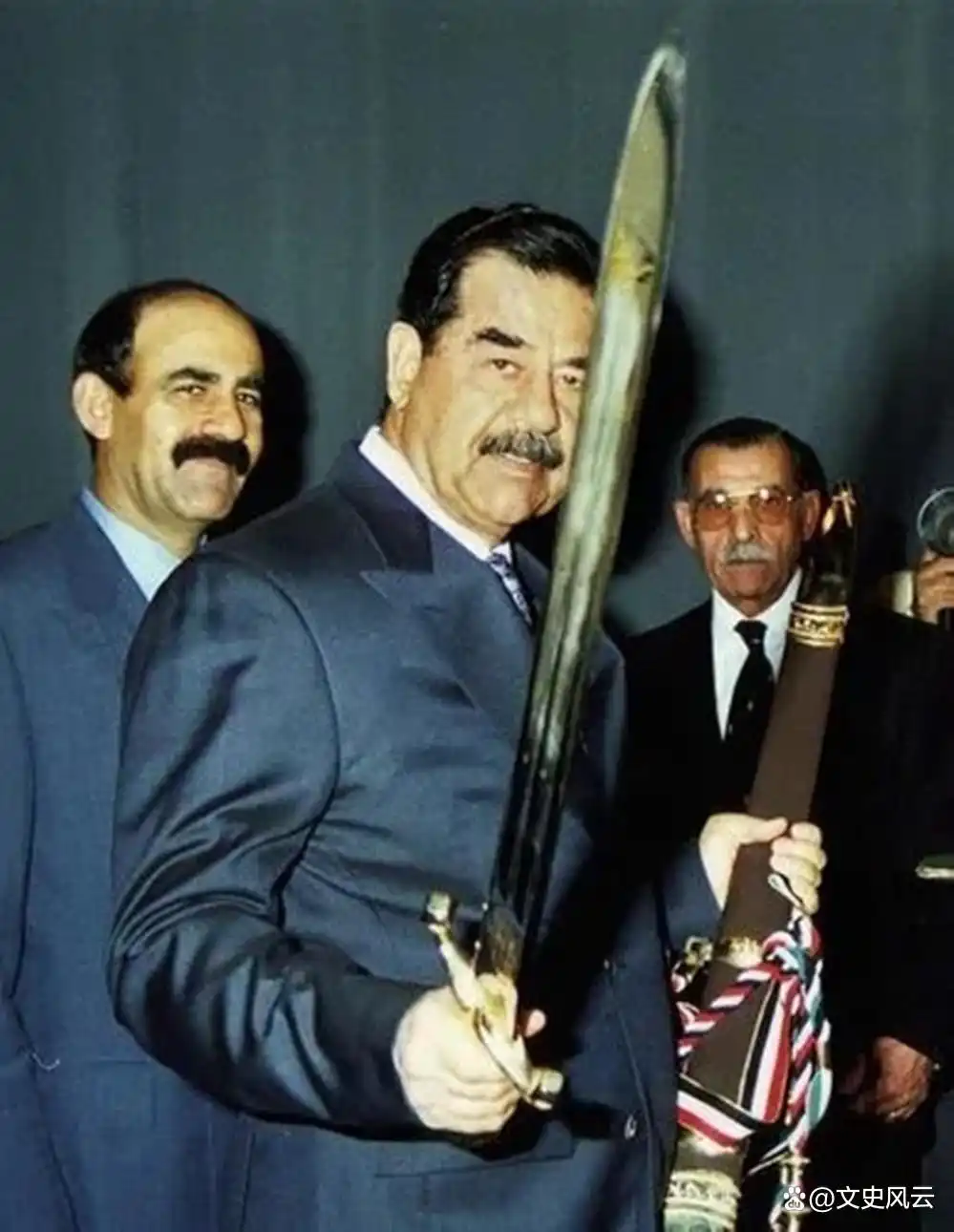 萨达姆 处决原因 _沙林毒气 萨达姆_ 萨达姆 上升史 