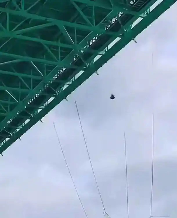 贵州“无绳蹦极”被叫停_贵州花江峡谷大桥无绳蹦极_世界第一高桥无绳蹦极