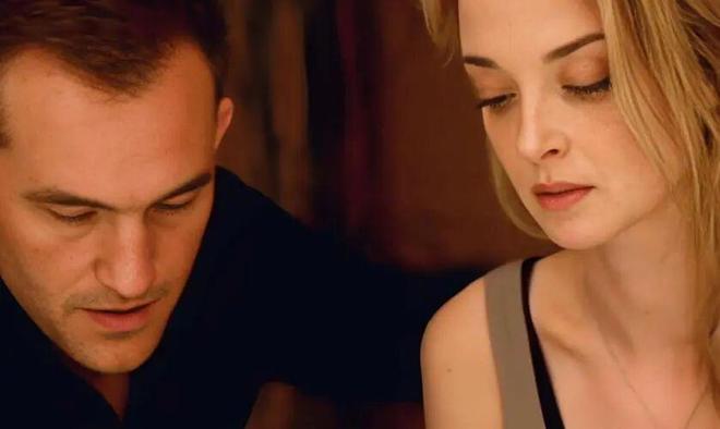 单一场景科幻电影_异星战场电影_低成本高创意科幻片