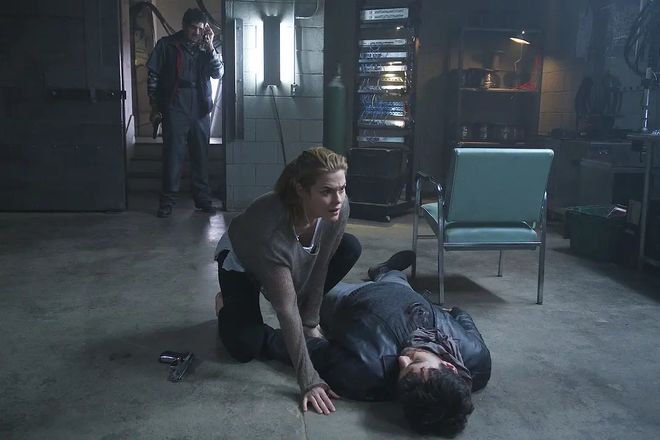 低成本高创意科幻片_单一场景科幻电影_异星战场电影