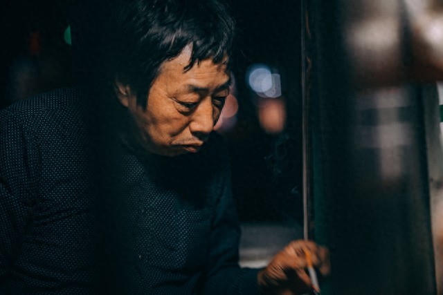 大学生村官 向阳村 选妻 合作社 致富 马秀兰 克夫 药材 种植 手工艺品 绣花 荷包 非物质文化遗产_女大学生村官在工作中遇到的问题