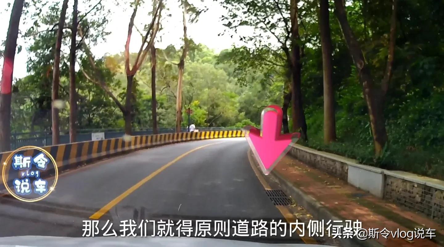 转弯车速控制_新手驾车_新手司机转弯技巧