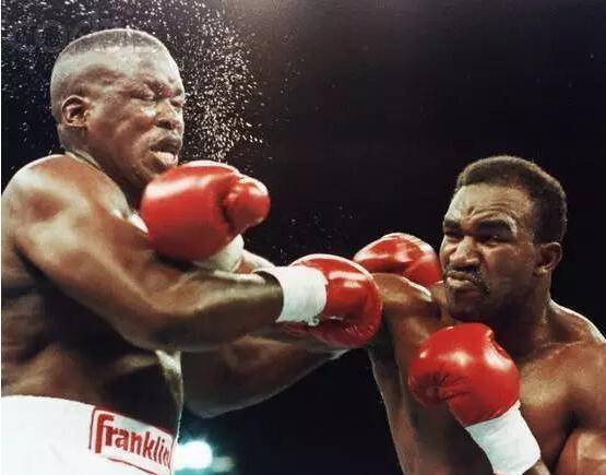 刘易斯、霍利菲尔德和迈克泰森谁更强？对比后才发现，泰森更强