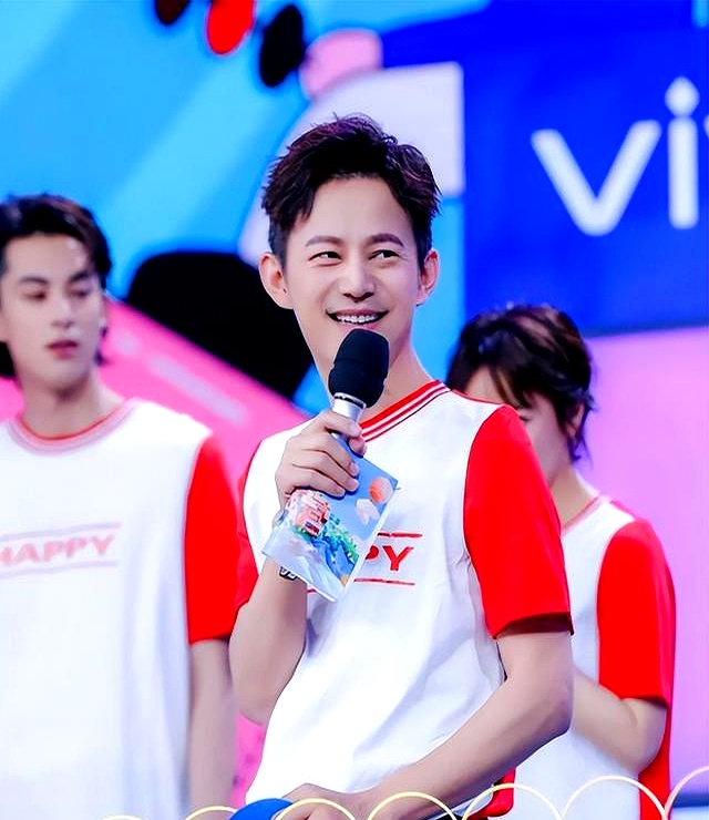 51岁何炅体检报告_何炅视频_何炅身体状态分析