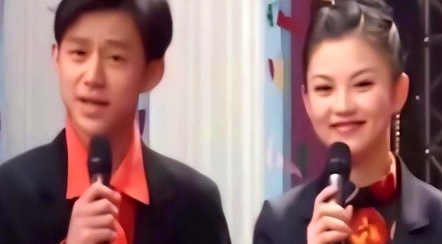 51岁何炅手抖穿线_国民暖男隐性衰老_何炅视频