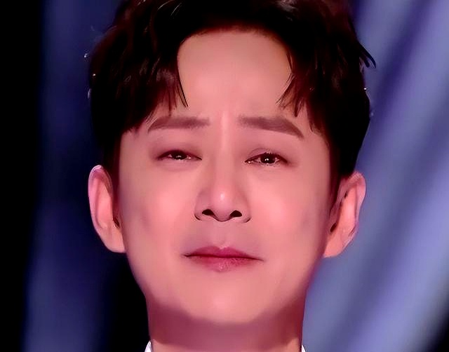 国民暖男隐性衰老_51岁何炅手抖穿线_何炅视频