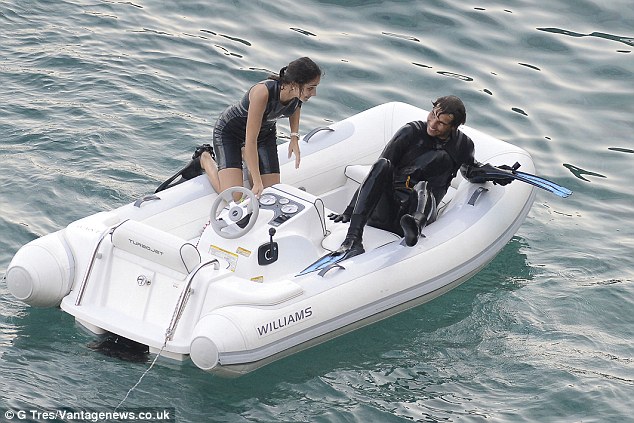 纳达尔与女友马洛卡游艇浪漫时刻_纳达尔女友玛利亚·弗朗西斯卡马洛卡游艇度假_纳达尔的女友