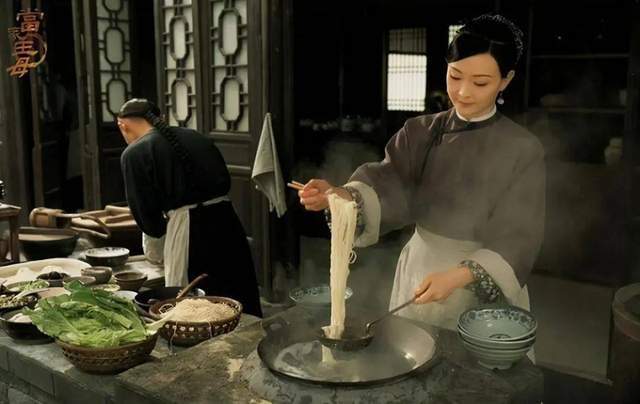 王艳 丈夫比她大11岁 继子王烁比她小8岁_王艳跟王志才的照片