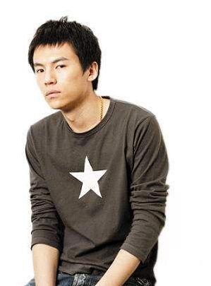 王艳跟王志才的照片_王艳 丈夫比她大11岁 继子王烁比她小8岁