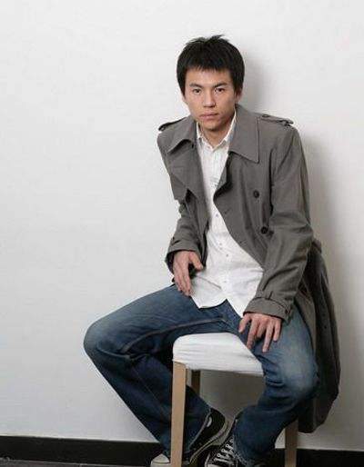 王艳 丈夫比她大11岁 继子王烁比她小8岁_王艳跟王志才的照片