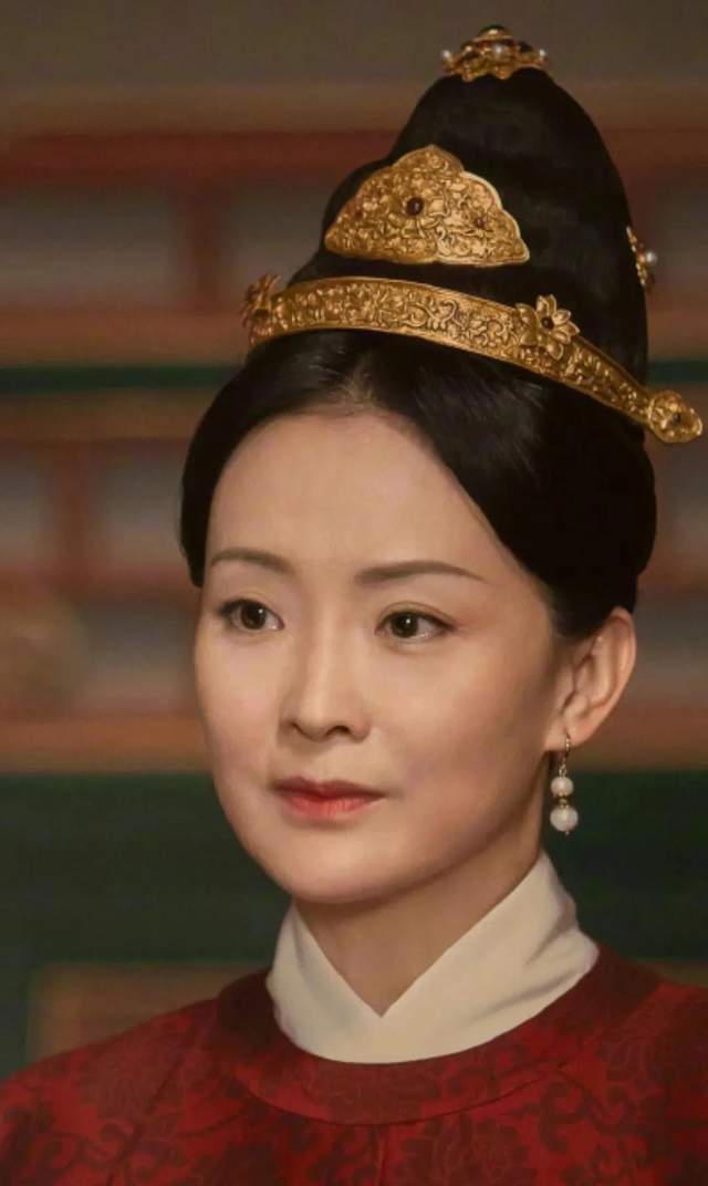 王艳 丈夫比她大11岁 继子王烁比她小8岁_王艳跟王志才的照片