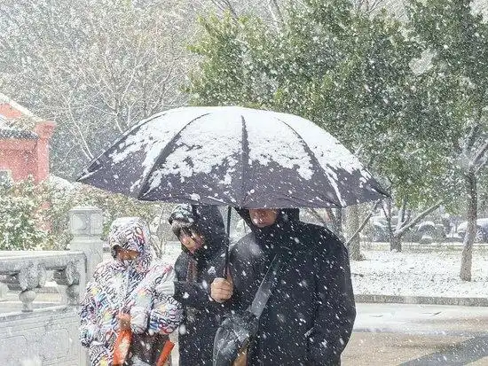 强降雪来袭!多地将再度刷新气温新低_北方多地气温创新低_下半年最强冷空气