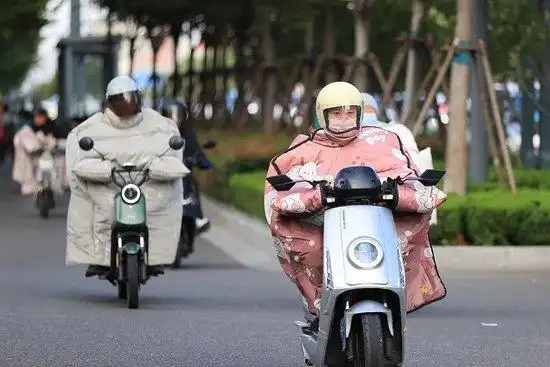 下半年最强冷空气_强降雪来袭!多地将再度刷新气温新低_北方多地气温创新低