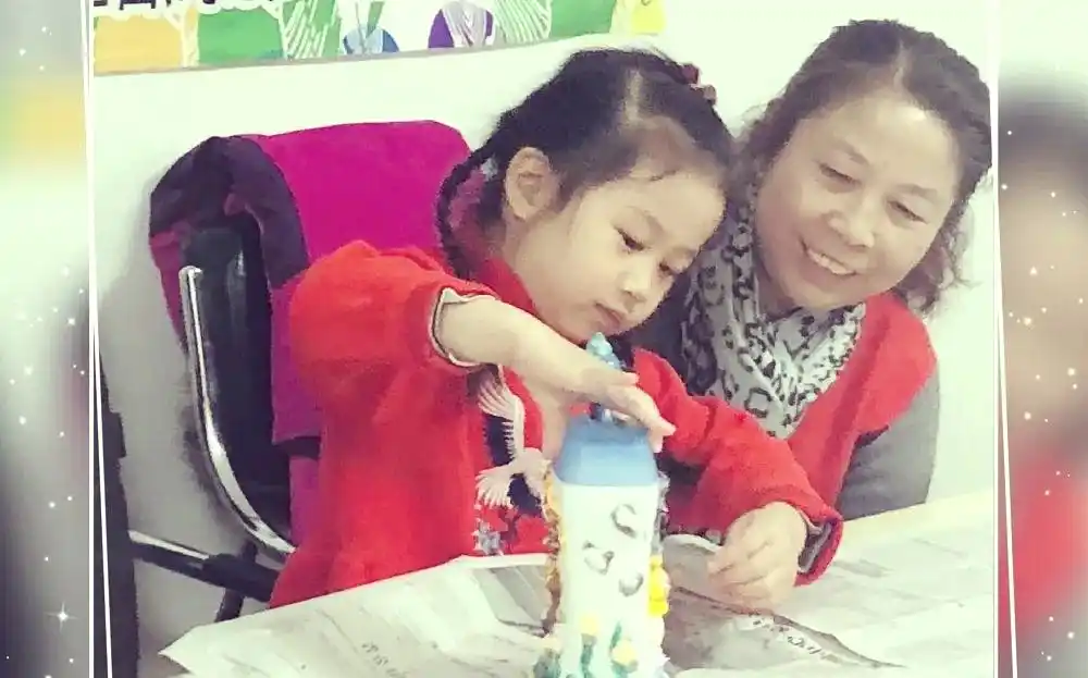 废物利用小制作信息报道_环保活动 小学 废物变宝垃圾桶_废物利用 创新垃圾桶 设计