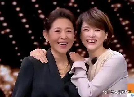 cctv13晚间新闻女主持人_央视美女主持人_董卿主持风格