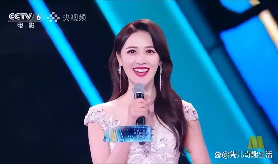 董卿主持风格_cctv13晚间新闻女主持人_央视美女主持人