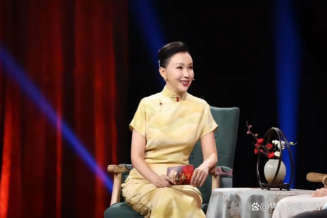 董卿主持风格_央视美女主持人_cctv13晚间新闻女主持人