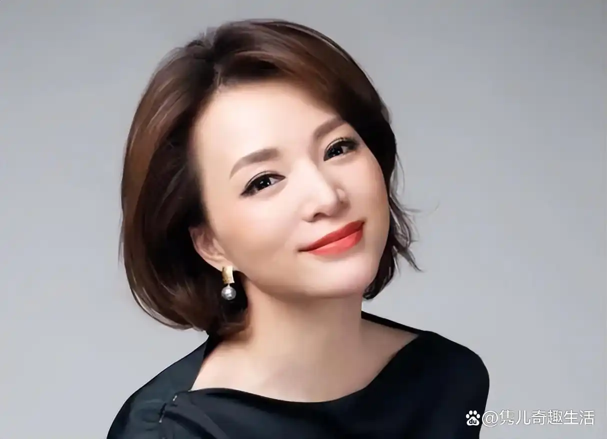 央视美女主持人_cctv13晚间新闻女主持人_董卿主持风格