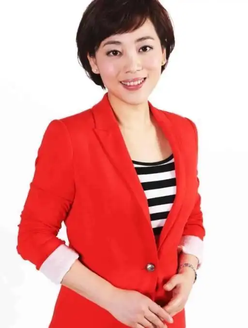 当代女性传媒行业杰出主持人名单_李梓萌董倩李文静等女主持风采展示_cctv13晚间新闻女主持人