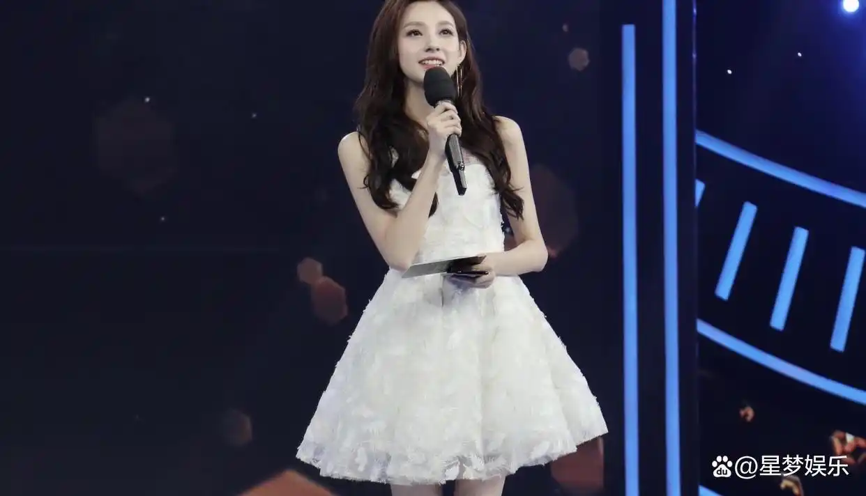 cctv13晚间新闻女主持人_王曦梁央视主持人_央视女主持人