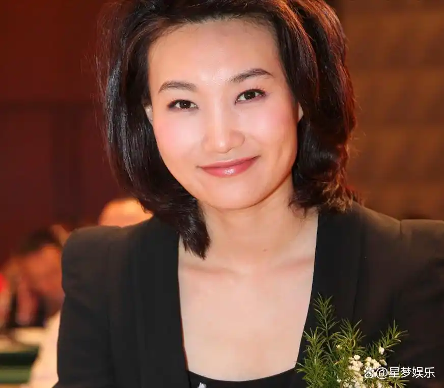 cctv13晚间新闻女主持人_央视女主持人_王曦梁央视主持人