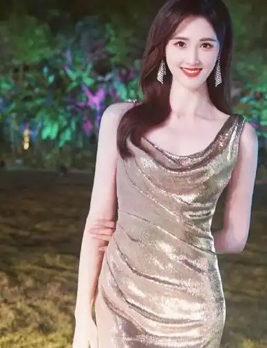 cctv13晚间新闻女主持人_央视美女主持人排名_央视女主持人介绍