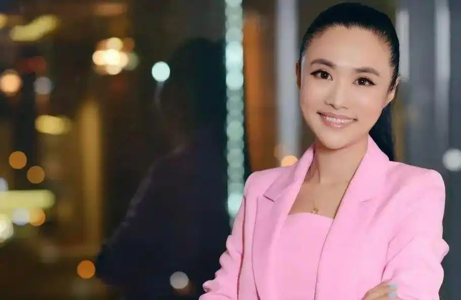 央视美女主持人排名_央视女主持人介绍_cctv13晚间新闻女主持人