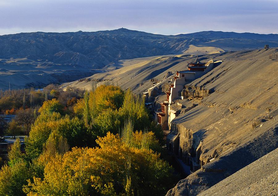 敦煌壁画特点_敦煌莫高窟历史沿革_敦煌莫高窟介绍