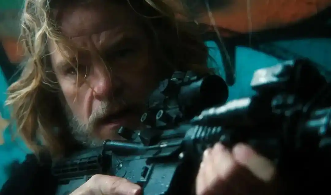 2025年顶级枪战动作片推荐_生死狙击 2025 电影_残阳猎杀剧情解析