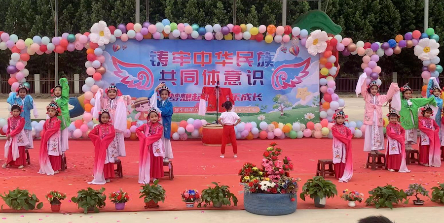 上海戏曲学校_上海援疆戏曲教育_新疆戏曲进校园