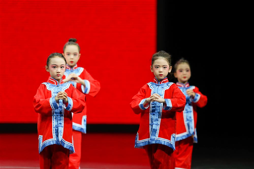 上海京剧团王珮瑜瑜音社京剧小科班_上海戏曲学校_上海少儿学京剧机构