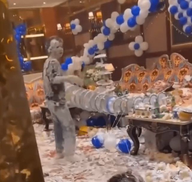 蛋糕大战_珍惜粮食_生日蛋糕大战