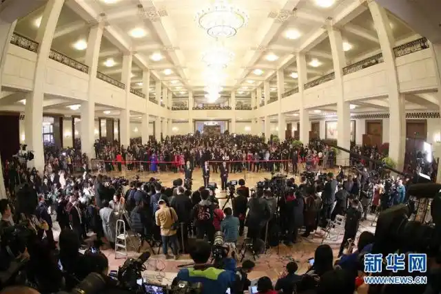 中国发展的明天一定更美好——从全国两会看奋进中国的发展信心