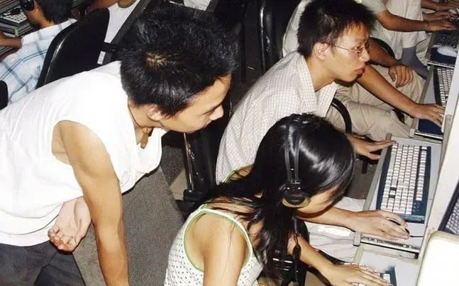 网吧历史发展_网吧经济价值_把网吧的游戏复制到自己电脑