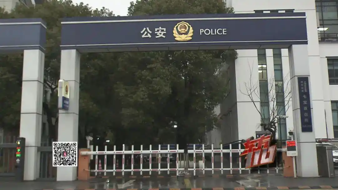 离家出走失联两天报警_13岁女孩失联7天竟躲空房间玩手机_青春期母女矛盾调解