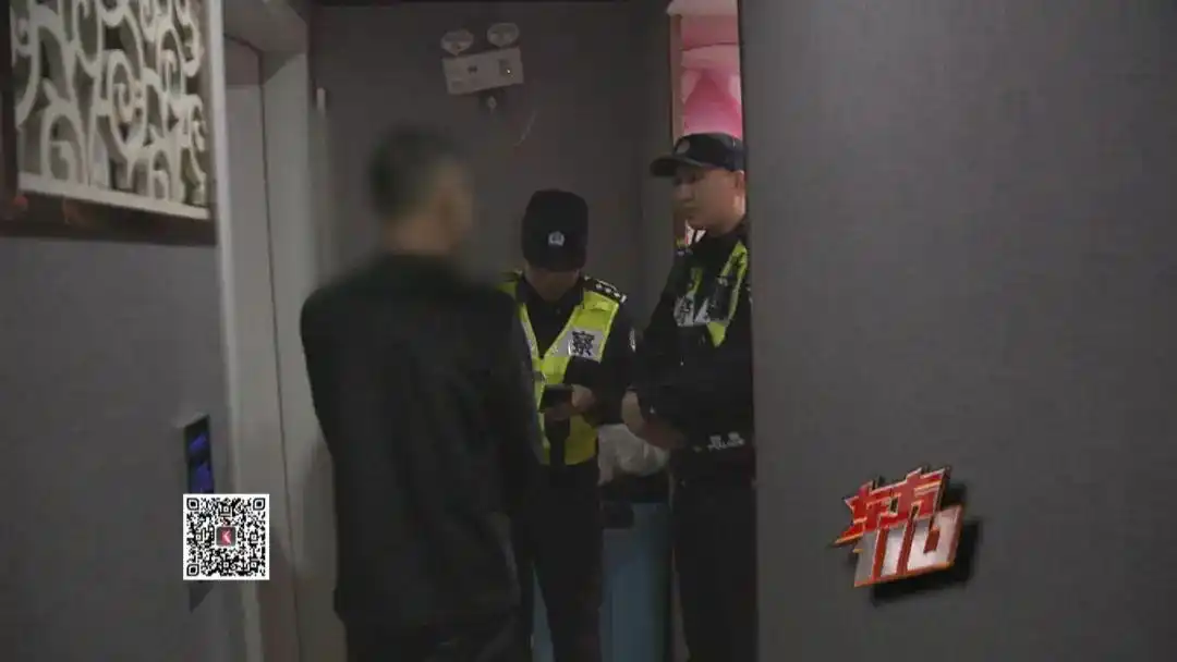 13岁女孩失联7天竟躲空房间玩手机_青春期母女矛盾调解_离家出走失联两天报警