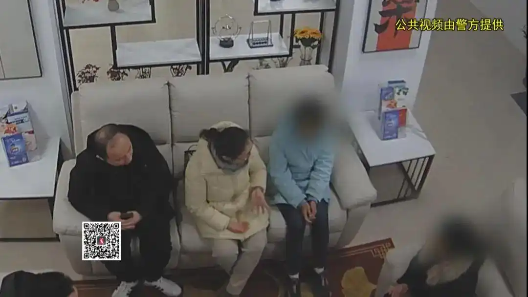 青春期母女矛盾调解_离家出走失联两天报警_13岁女孩失联7天竟躲空房间玩手机