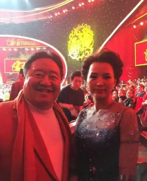 冉东升春晚19年观众席_春晚笑脸哥真实身份_笑脸哥冉东升故事